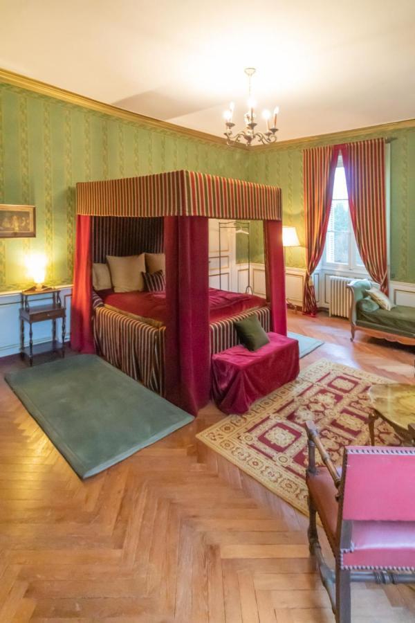 Bed & Breakfast Chateau Du Hallay *