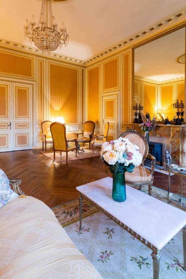Bed & Breakfast Chateau Du Hallay *