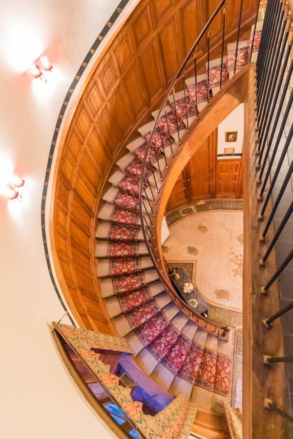 Chateau Du Hallay *