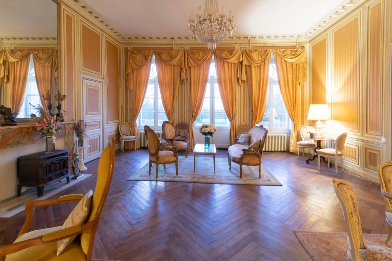 Bed & Breakfast Chateau Du Hallay