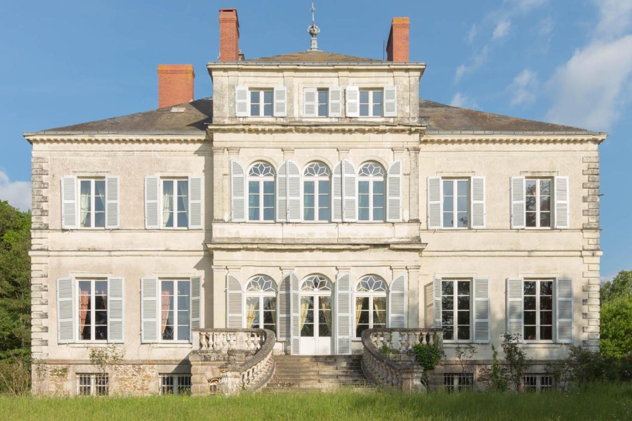 Chateau Du Hallay Bed & Breakfast