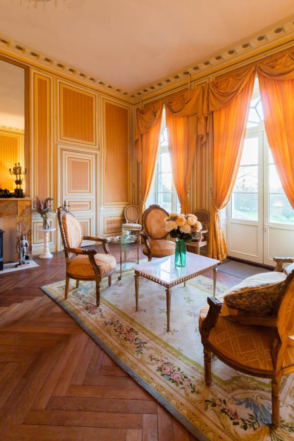 Chateau Du Hallay Bed & Breakfast *