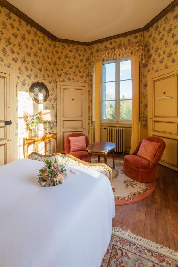 Bed & Breakfast Chateau Du Hallay *
